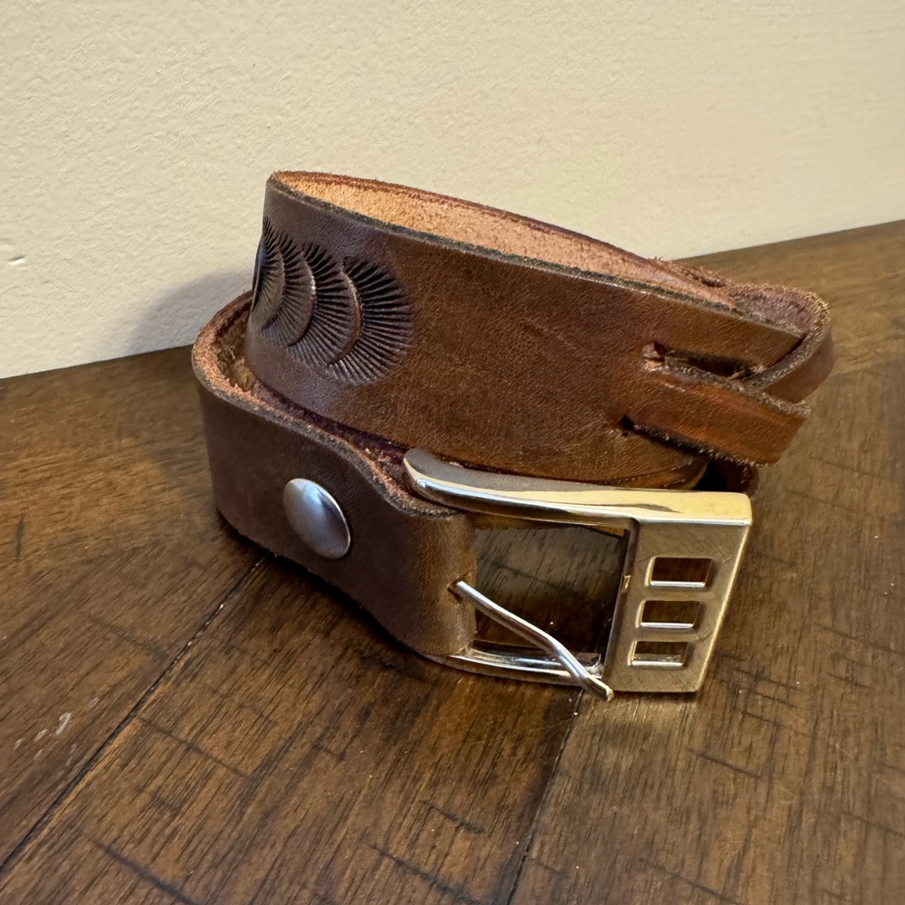 Hand Tooled Leather Belt w Gold Tone Buckle 31” Length Western Navajo Etched - Picture 2 of 7